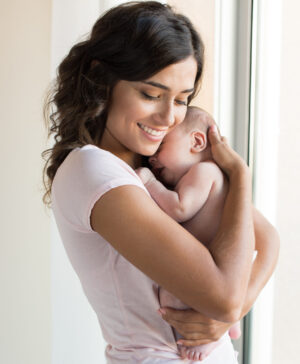 Mother with newborn baby born with the help of donated eggs | Reproductive Science Center of the San Francisco Bay Area | CA Bay Area